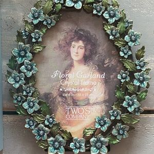 Twos Company 3x5 crystal floral vine frame